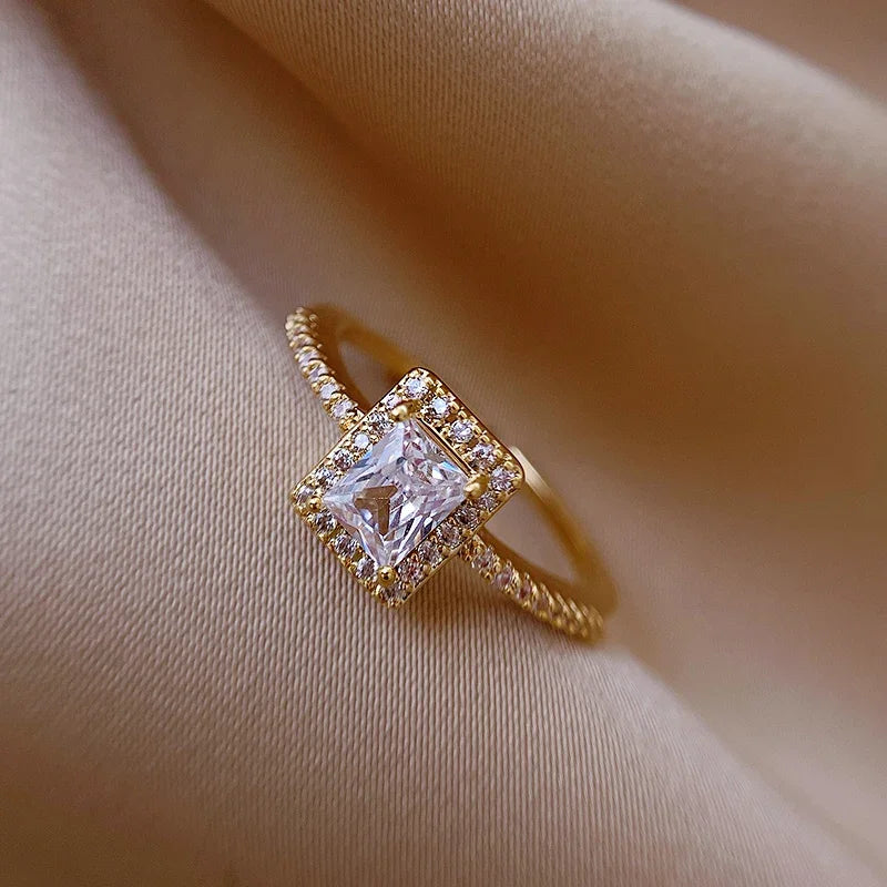 Glamour Ring